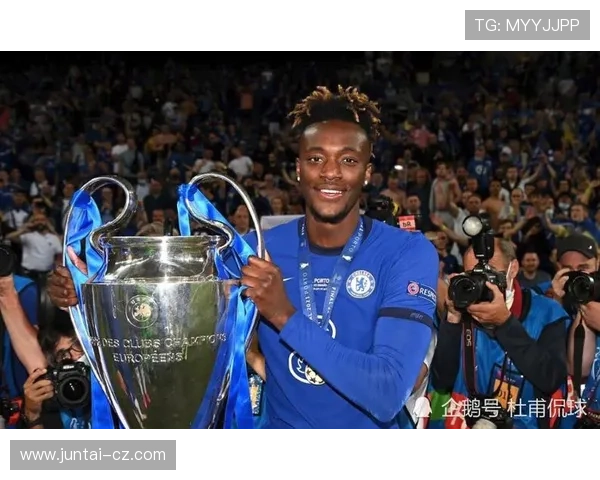 罗马租后买签下19岁文图里诺